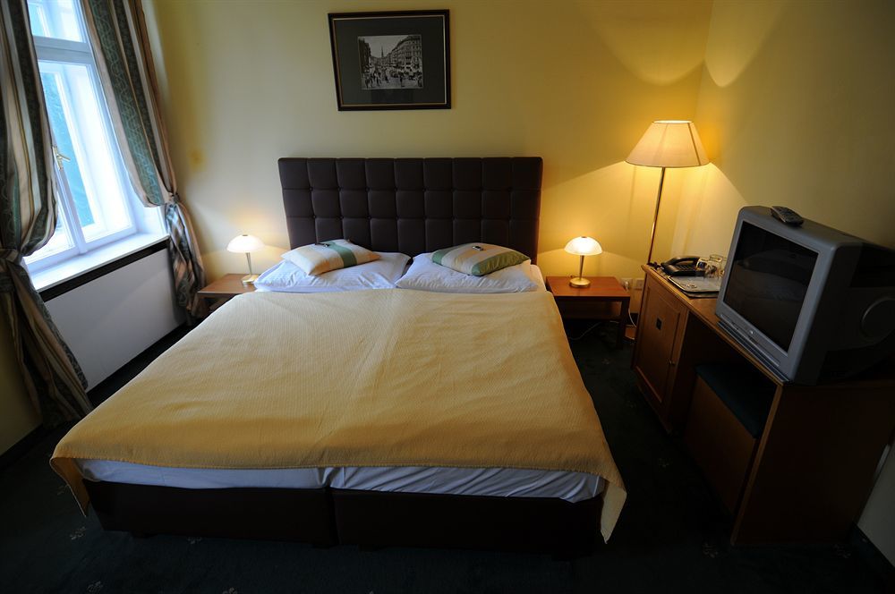 Hotel Bergwirt Schoenbrunn 비엔나 외부 사진